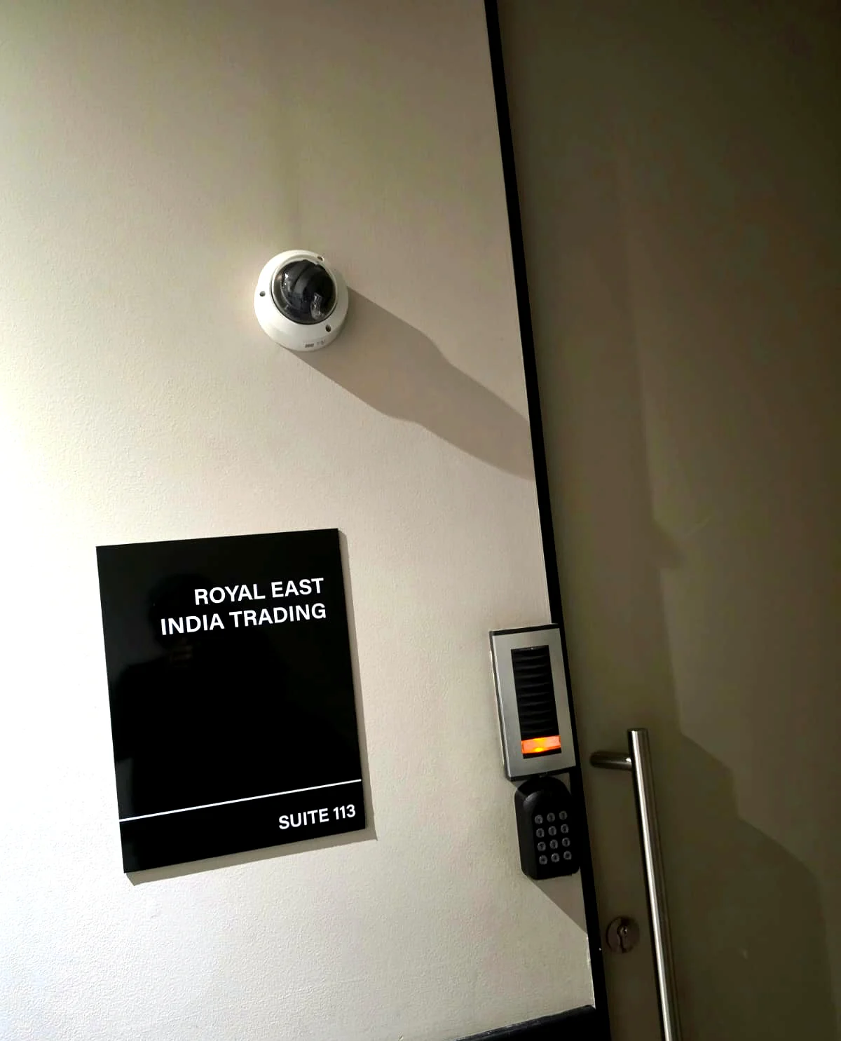 GIA CCTV and keypad entrance