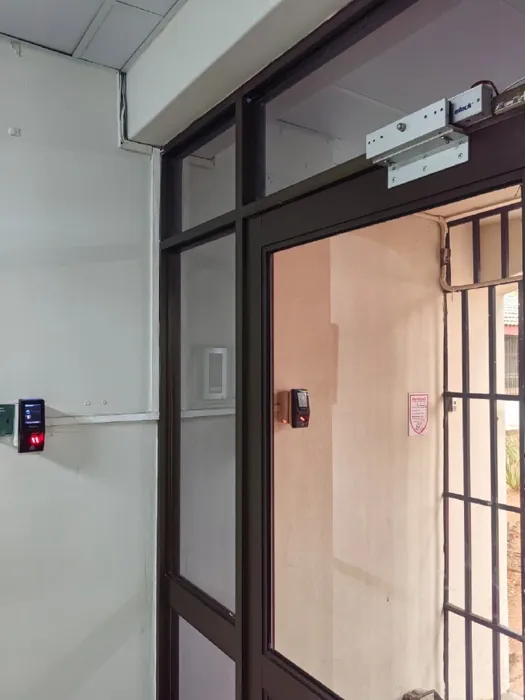 Second secured entrance installation